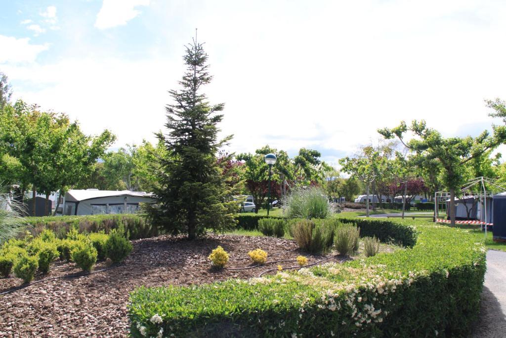 Wecamp Pirineos Hotel Boltana Ngoại thất bức ảnh