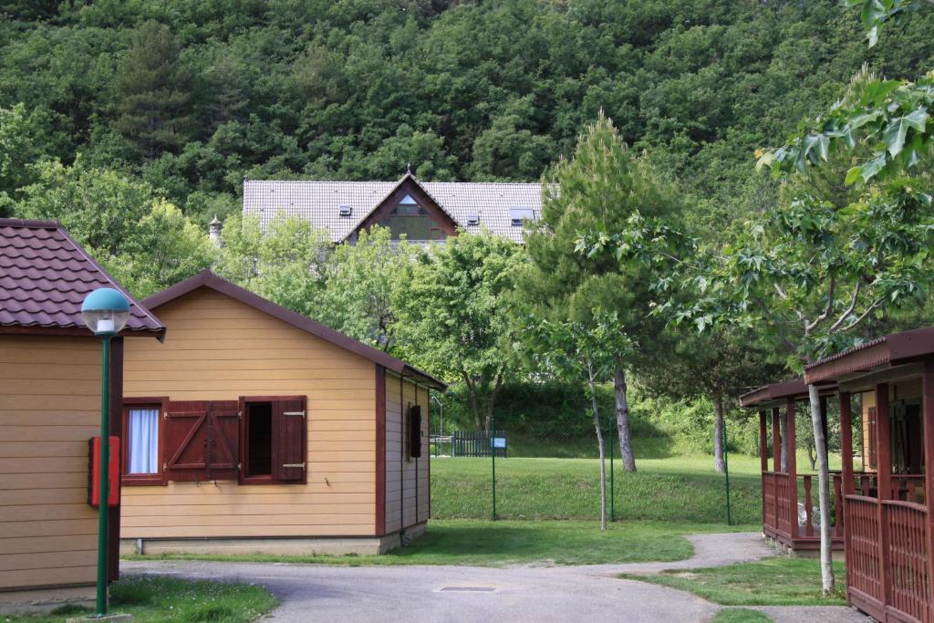 Wecamp Pirineos Hotel Boltana Ngoại thất bức ảnh